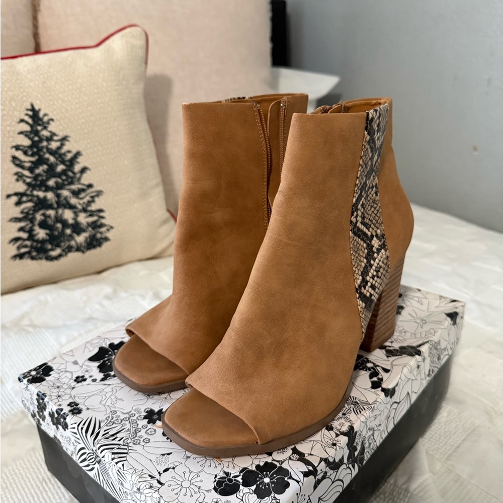 Dolce Vita Tan Ankle Boots with Snakeskin Accent